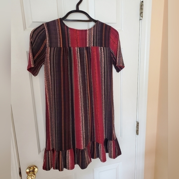 BCBGENERATION Ruffled Short Sleeve Striped Dress Ladies Size XXS Red Brown Boho - Picture 2 of 4